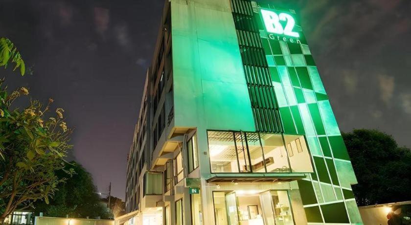 B2 Boutique And Budget 2*