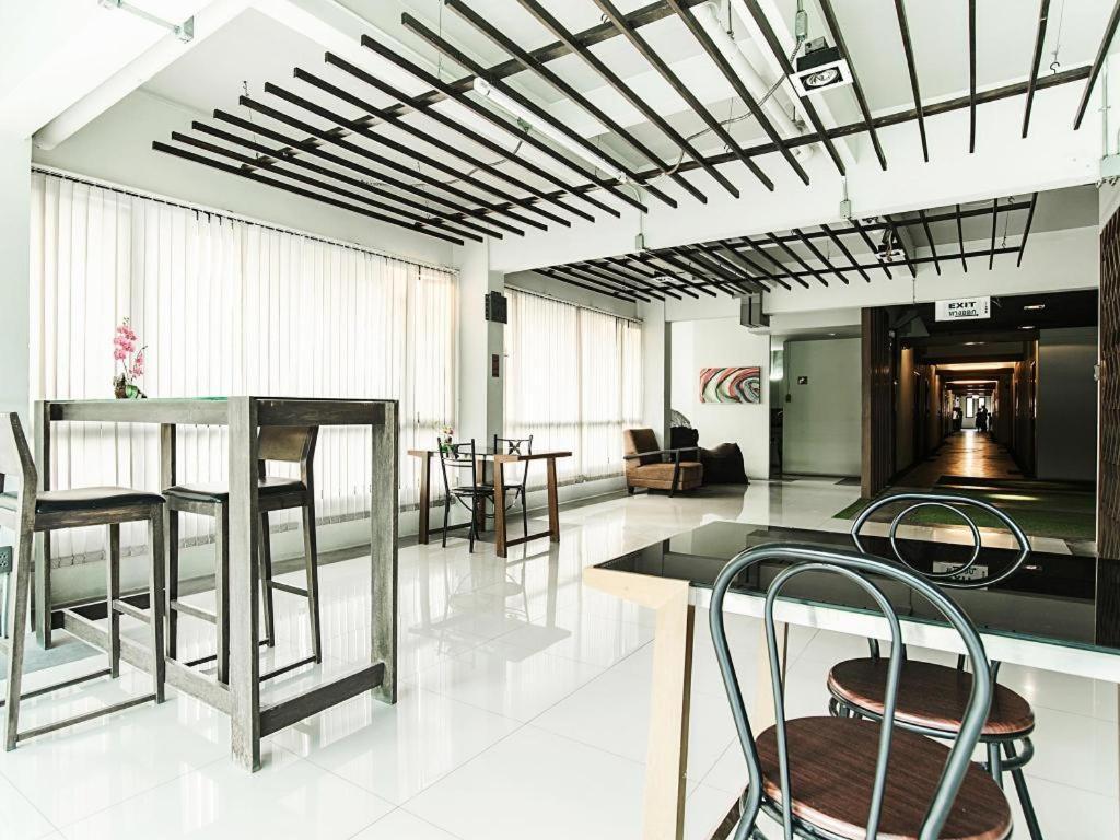 Hotel B2 Boutique And Budget